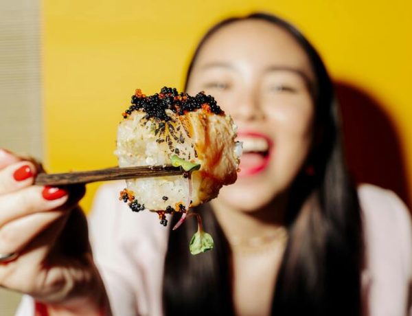 nyotaimori o naked sushi
