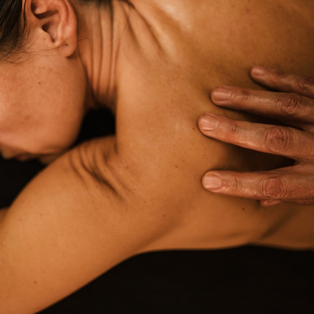 Technique de massage érotique nuru